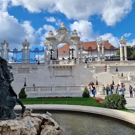 Parliament View Apartment Budapest