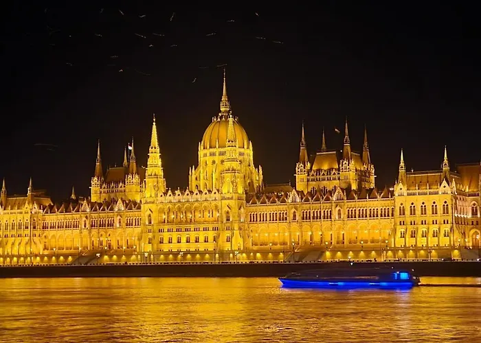 Parliament View - Free Parking Nearby * Budapest
